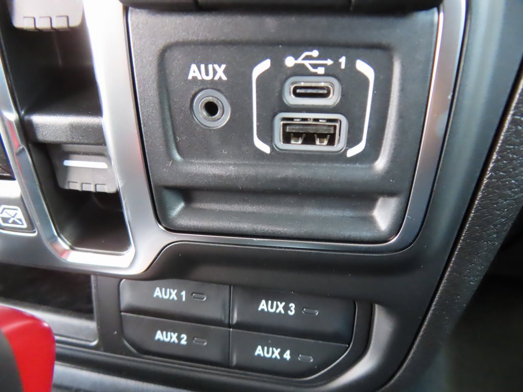 New 2025 Jeep Gladiator High Tide image 12