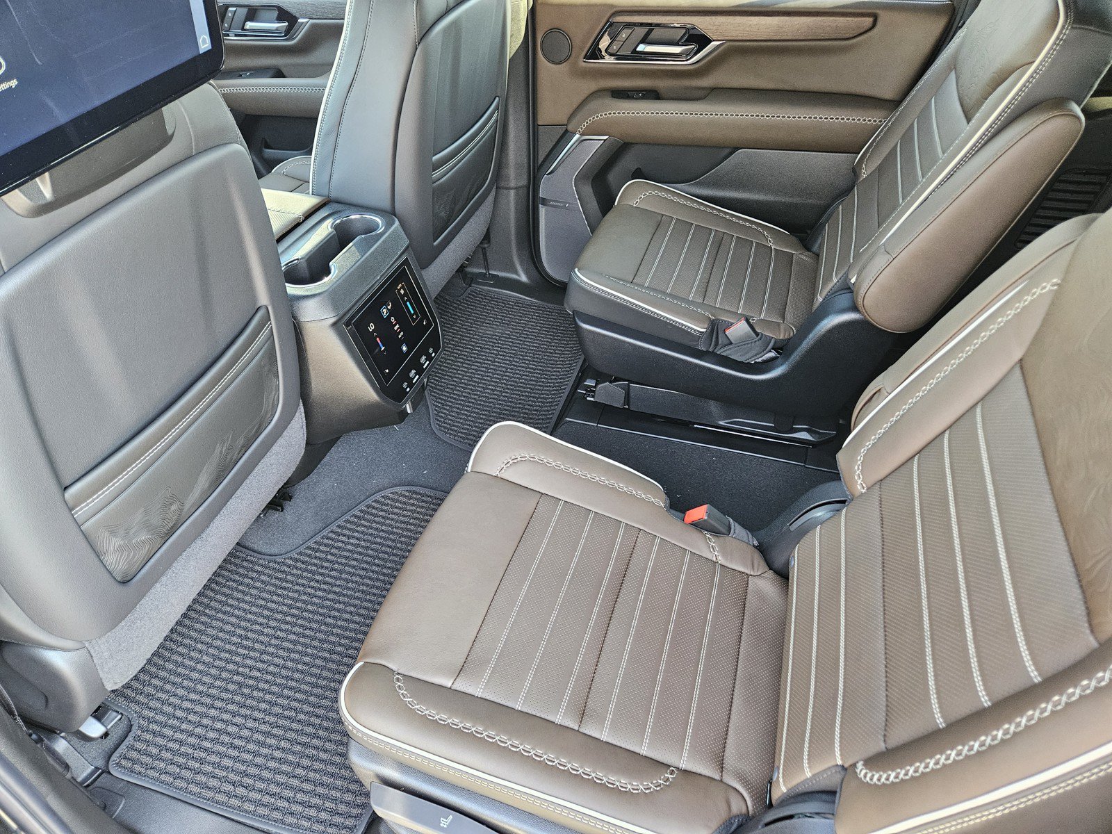 New 2027 GMC Yukon XL Denali Ultimate AWD/4WD image 20