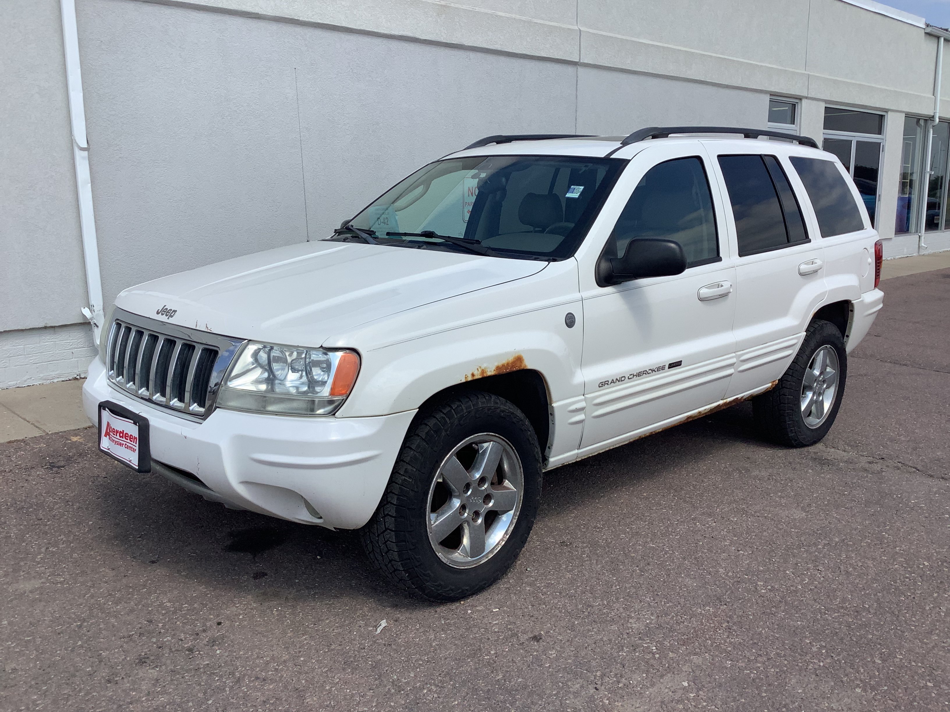 Used 2004 Jeep Grand Cherokee Limited w/ Trailer Tow Group IV AWD/4WD image 4