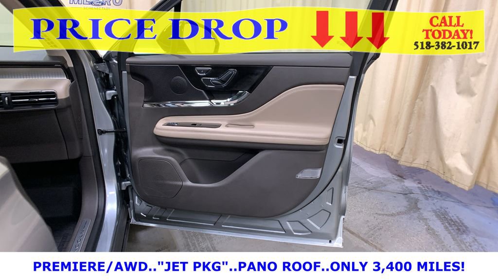 Used 2024 Lincoln Corsair AWD w/ Equipment Group 101A image 11