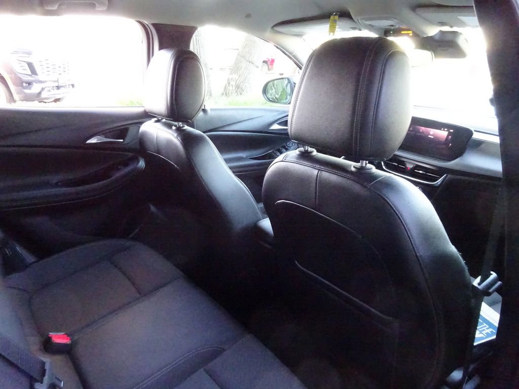 Certified 2024 Buick Encore GX Preferred FWD image 23