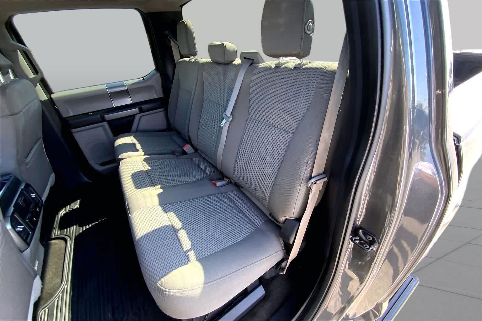 Used 2018 Ford F250 XLT w/ XLT Premium Package AWD/4WD image 19