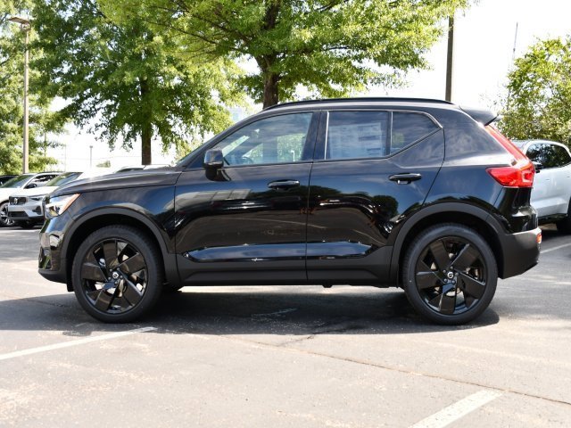 New 2026 Volvo XC40 B5 Ultra w/ Protection Package Premier image 4