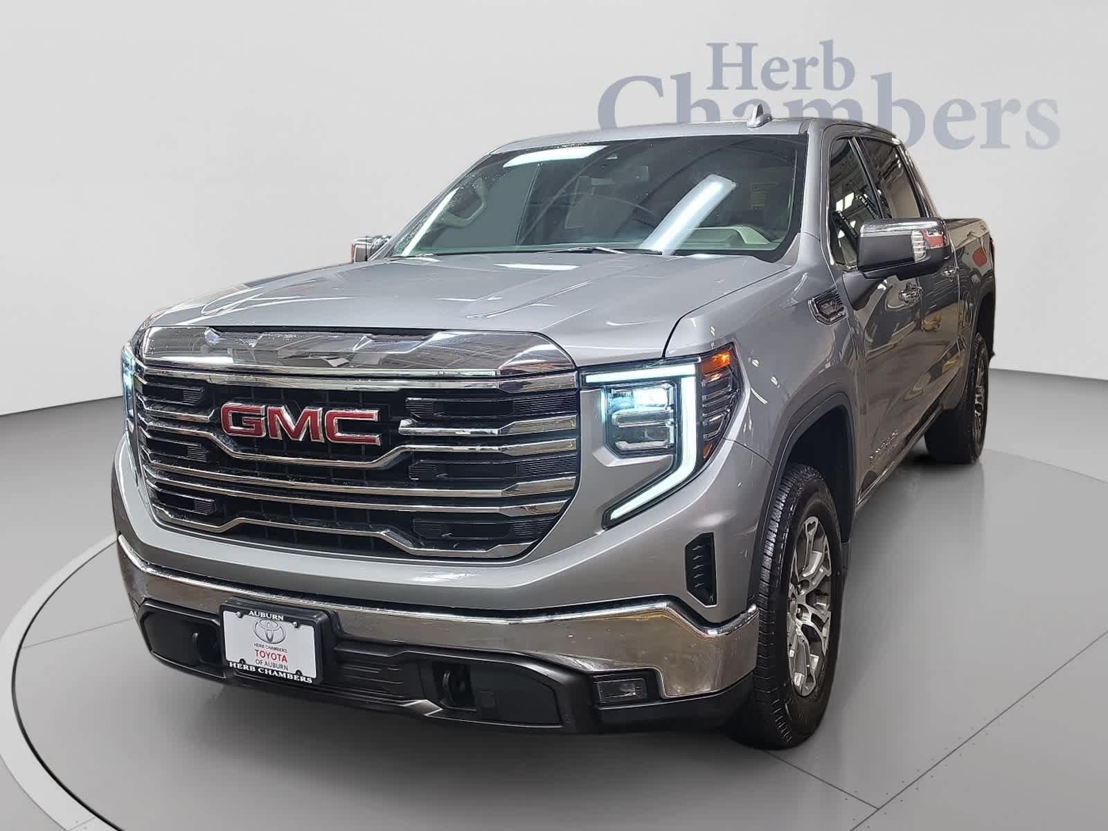 Used 2026 GMC Sierra 1500 SLT AWD/4WD image 10