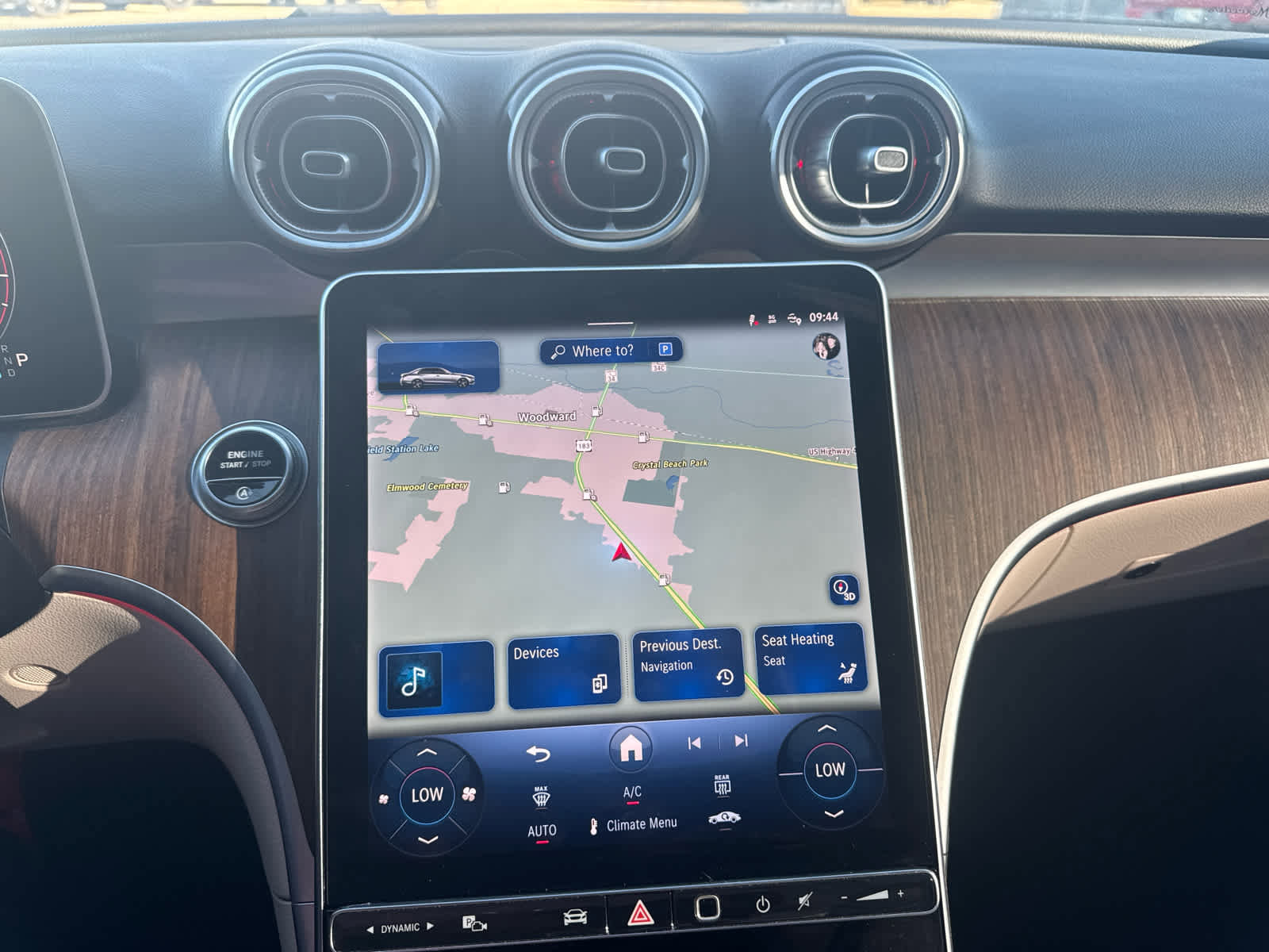 Used 2025 Mercedes-Benz C 300 Sedan image 19