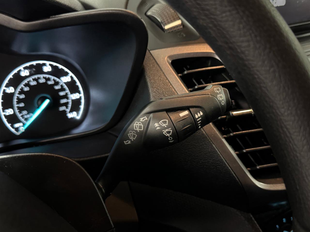 Used 2019 Ford Transit Connect XL image 17