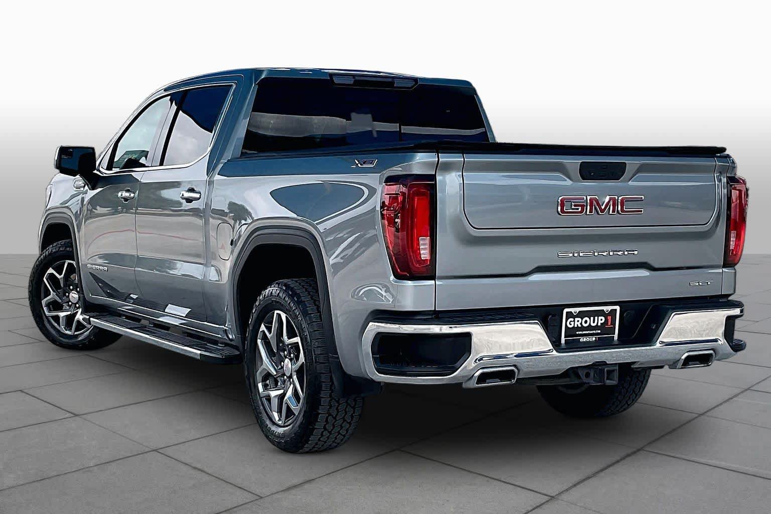Used 2023 GMC Sierra 1500 SLT w/ SLT Premium Package AWD/4WD image 12