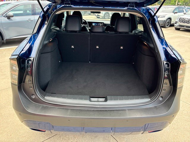 Used 2025 Nissan Kicks SR AWD/4WD image 8