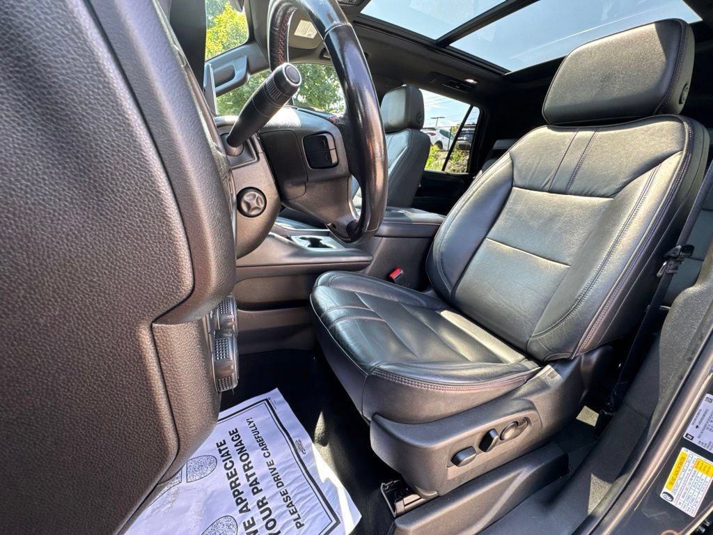 Used 2021 Chevrolet Tahoe RST w/ Luxury Package AWD/4WD image 15