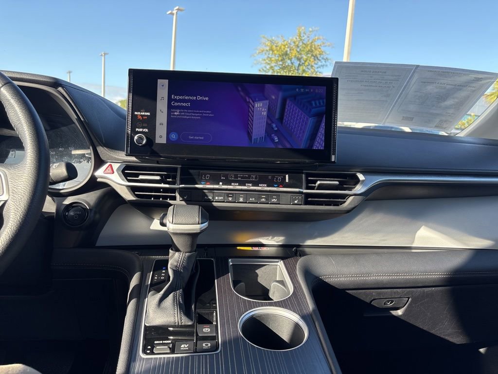 Used 2025 Toyota Sienna XLE FWD image 11