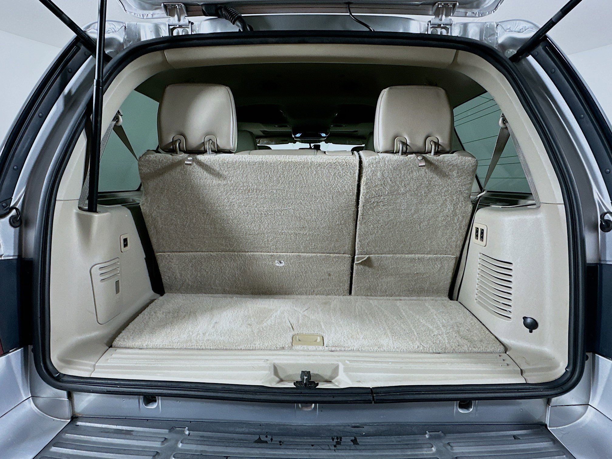 Used 2012 Ford Expedition Limited RWD image 31