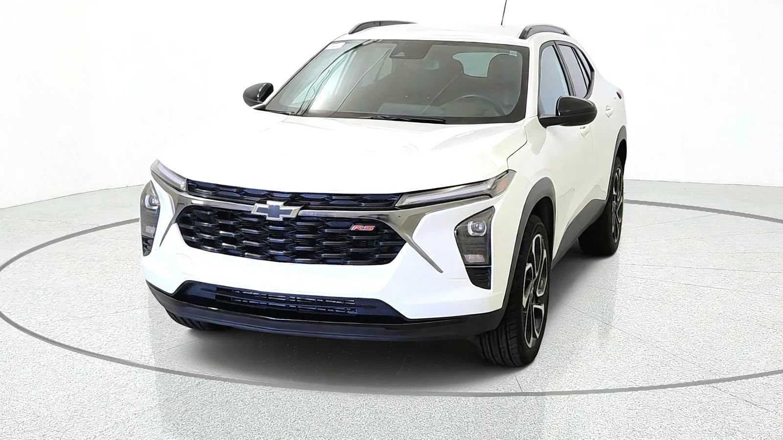 Used 2025 Chevrolet Trax RS w/ Driver Confidence Package FWD image 3