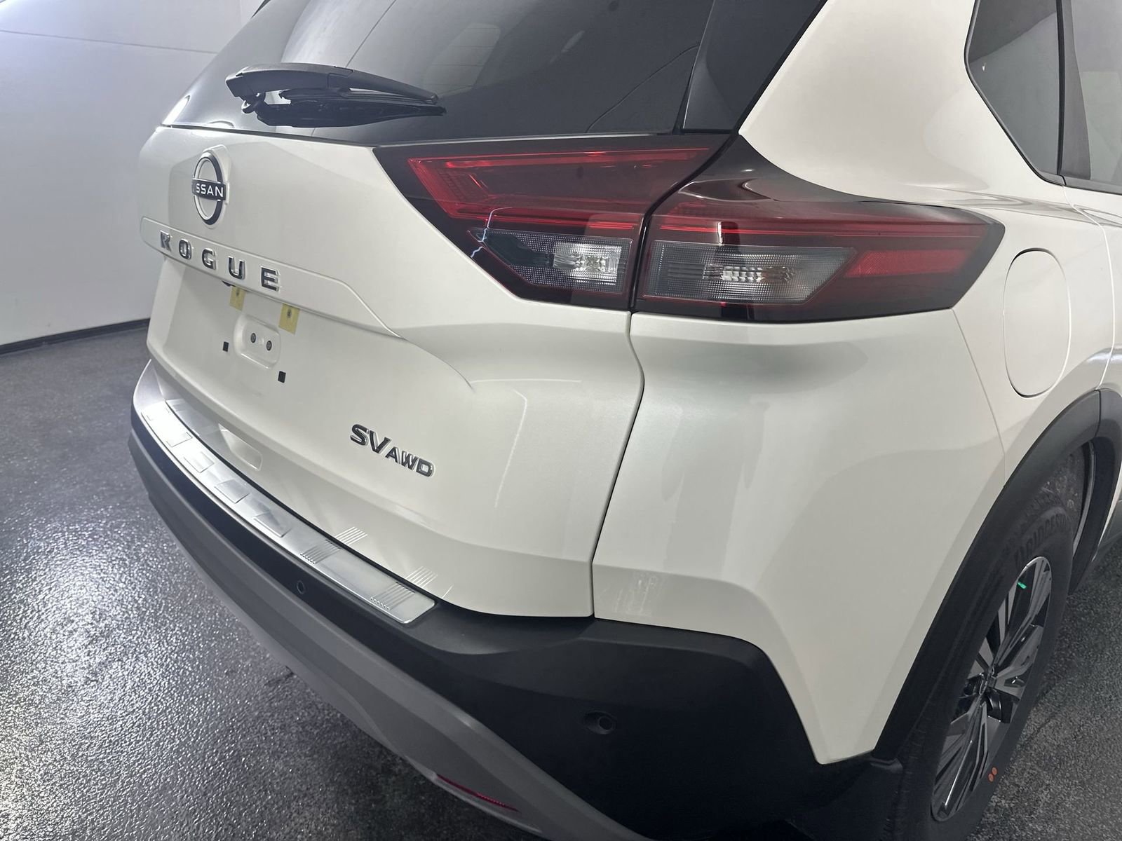 Used 2023 Nissan Rogue SV image 30