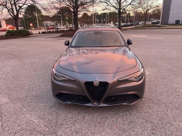 Used 2019 Alfa Romeo Giulia w/ Nero Edizione image 8