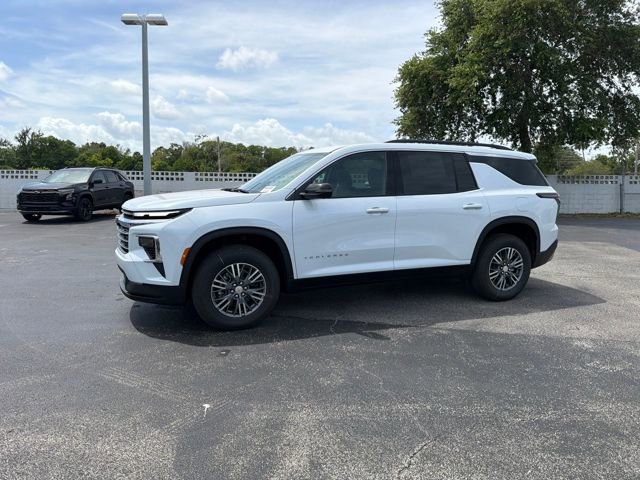 New 2026 Chevrolet Traverse LT w/ Driver Confidence Package FWD image 3