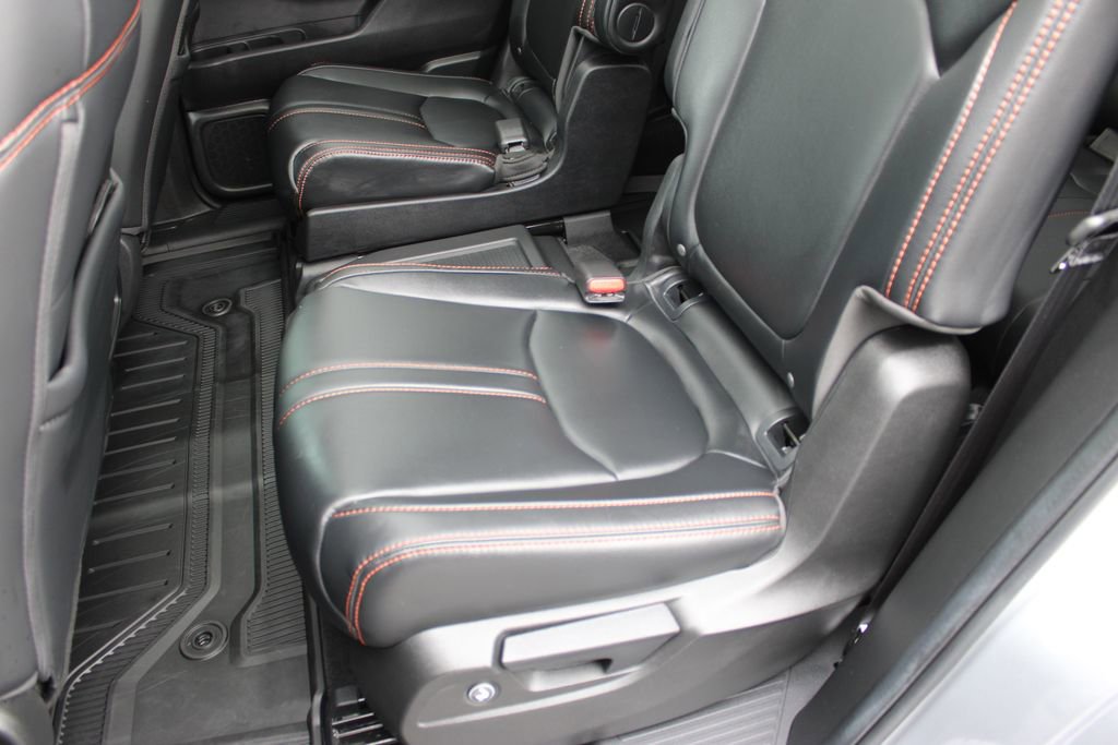 Used 2025 Honda Pilot TrailSport image 23