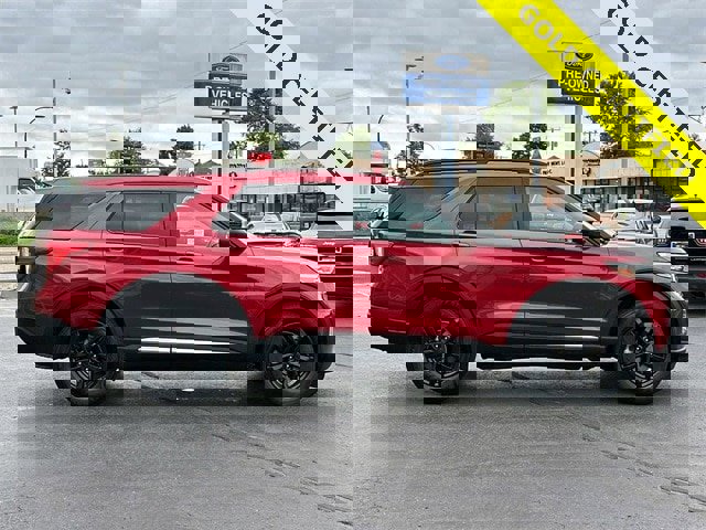 Certified 2022 Ford Explorer XLT w/ Equipment Group 202A image 2