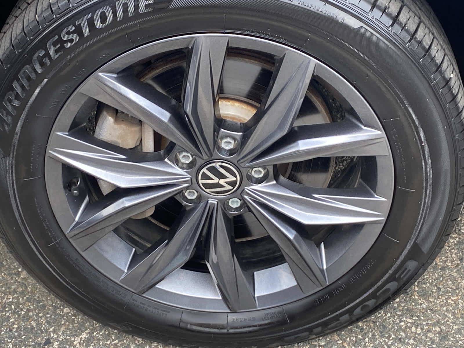Used 2023 Volkswagen Tiguan SE AWD/4WD image 24