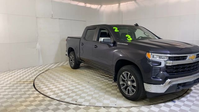 Used 2023 Chevrolet Silverado 1500 LT image 2