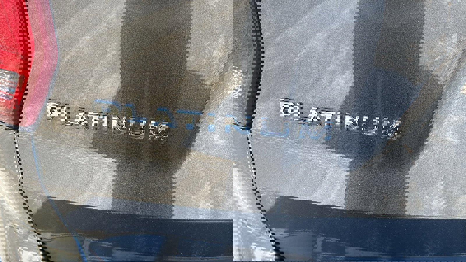 Used 2017 Ford Explorer Platinum image 25