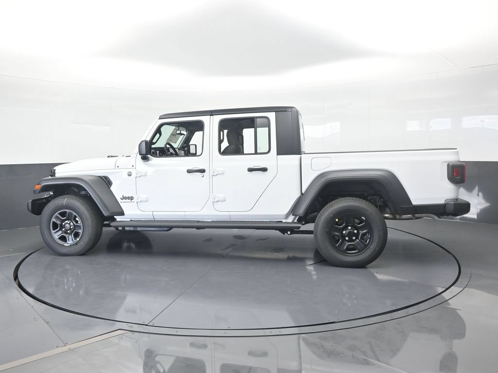 New 2026 Jeep Gladiator Sport AWD/4WD image 3