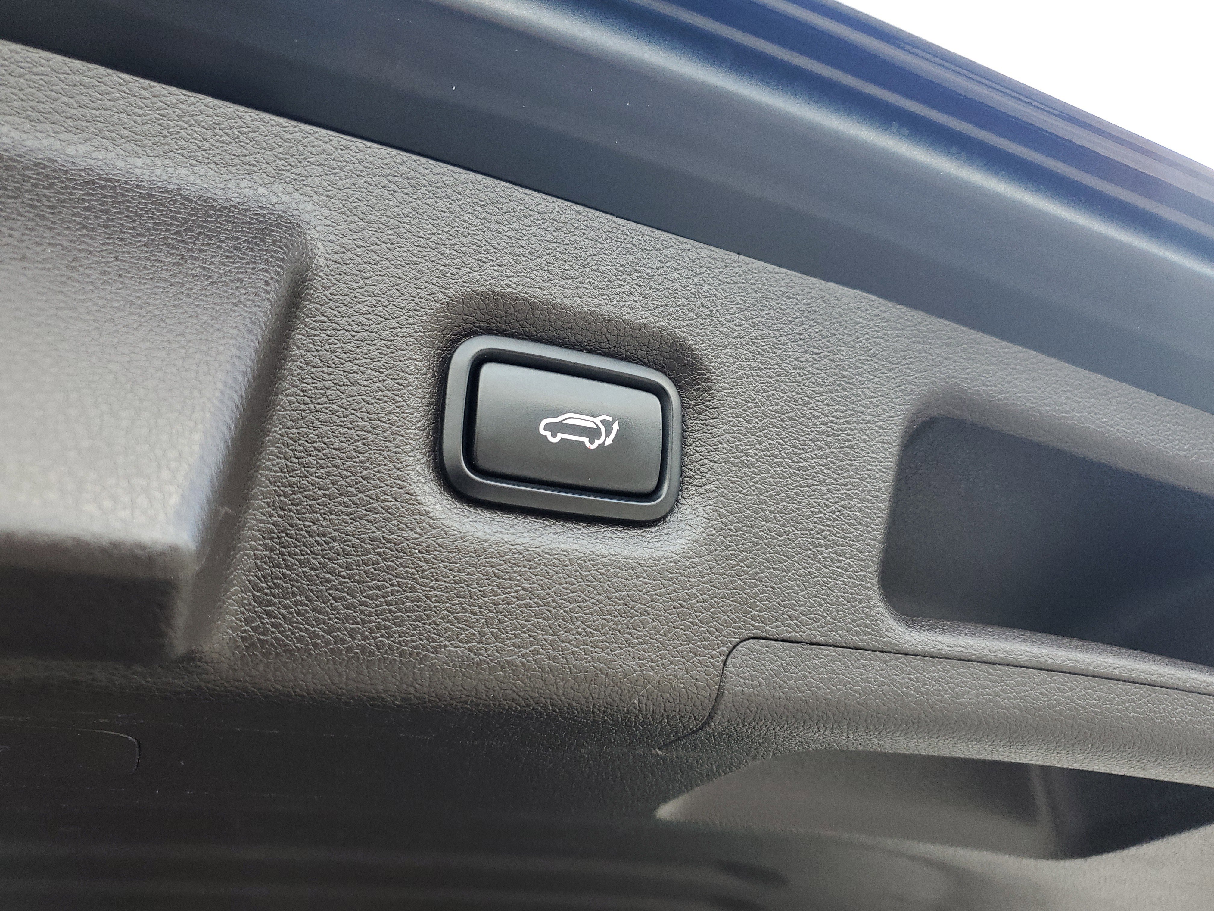 Used 2019 Hyundai Santa Fe FWD image 6