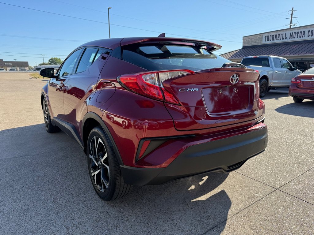 Used 2018 Toyota C-HR XLE FWD image 5