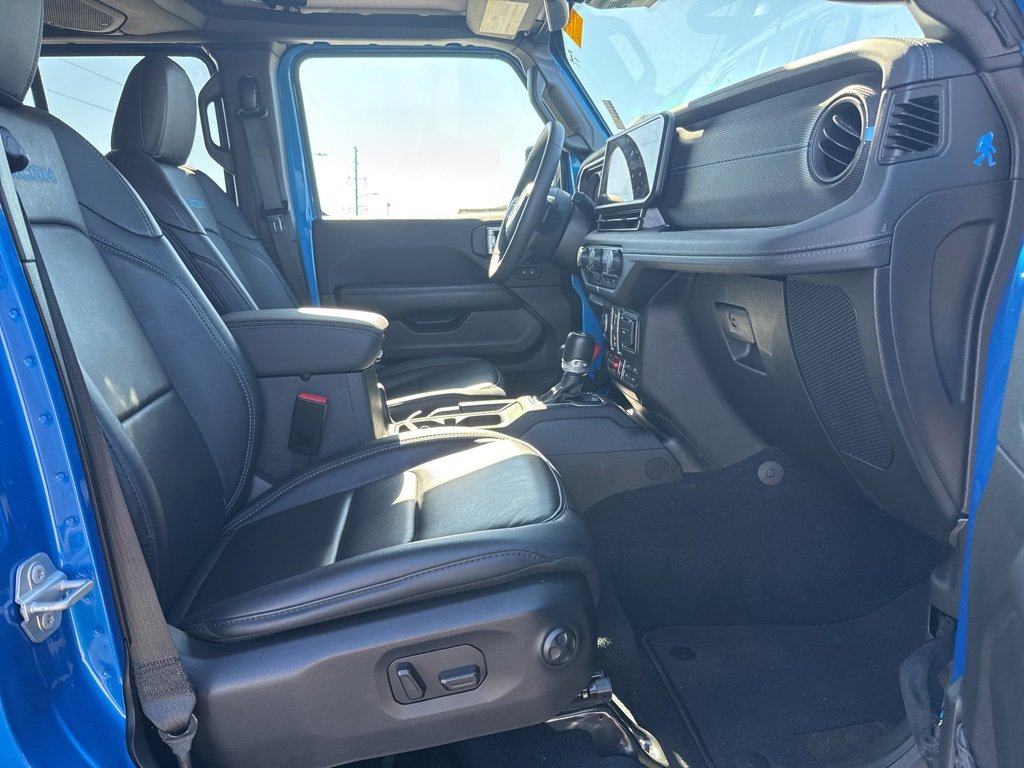 Used 2024 Jeep Wrangler Unlimited Rubicon 4xe image 15