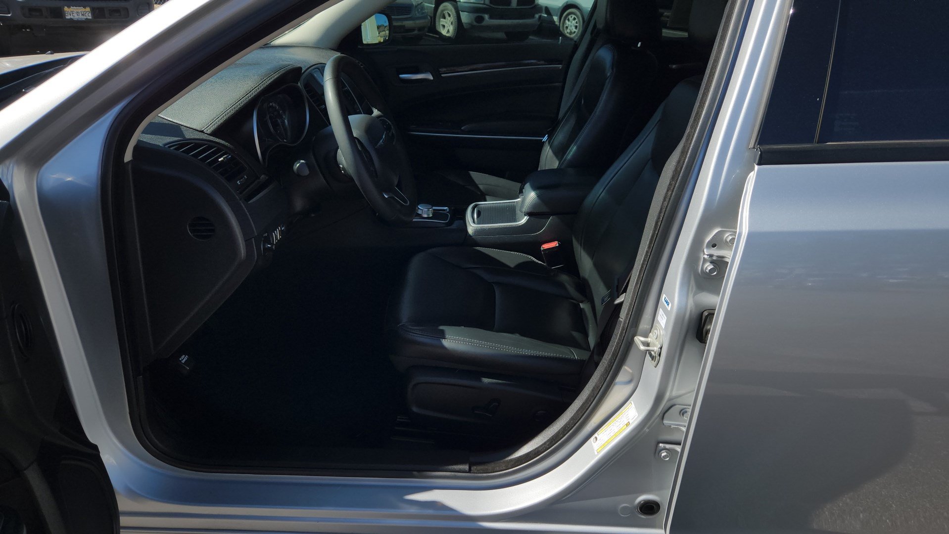 Used 2023 Chrysler 300 Touring L AWD/4WD image 18