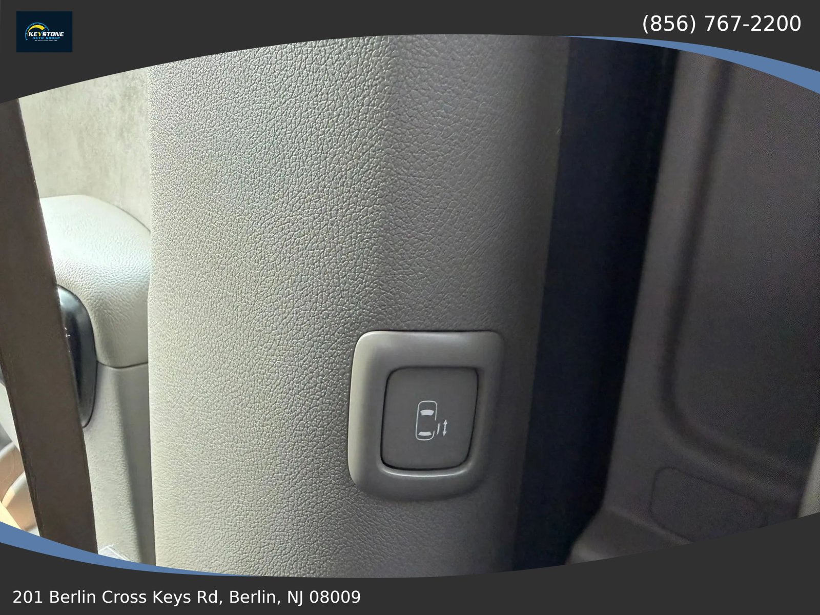 Used 2021 Kia Sedona EX FWD image 19