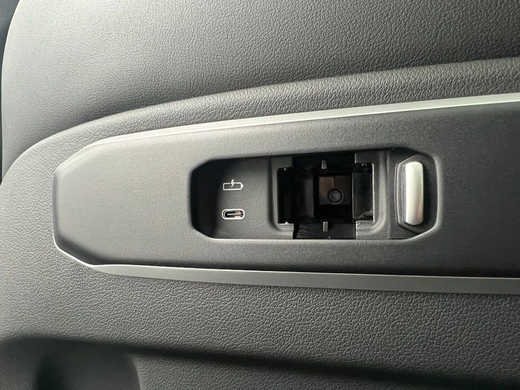 New 2026 BMW X5 xDrive50e w/ M Sport Package image 40