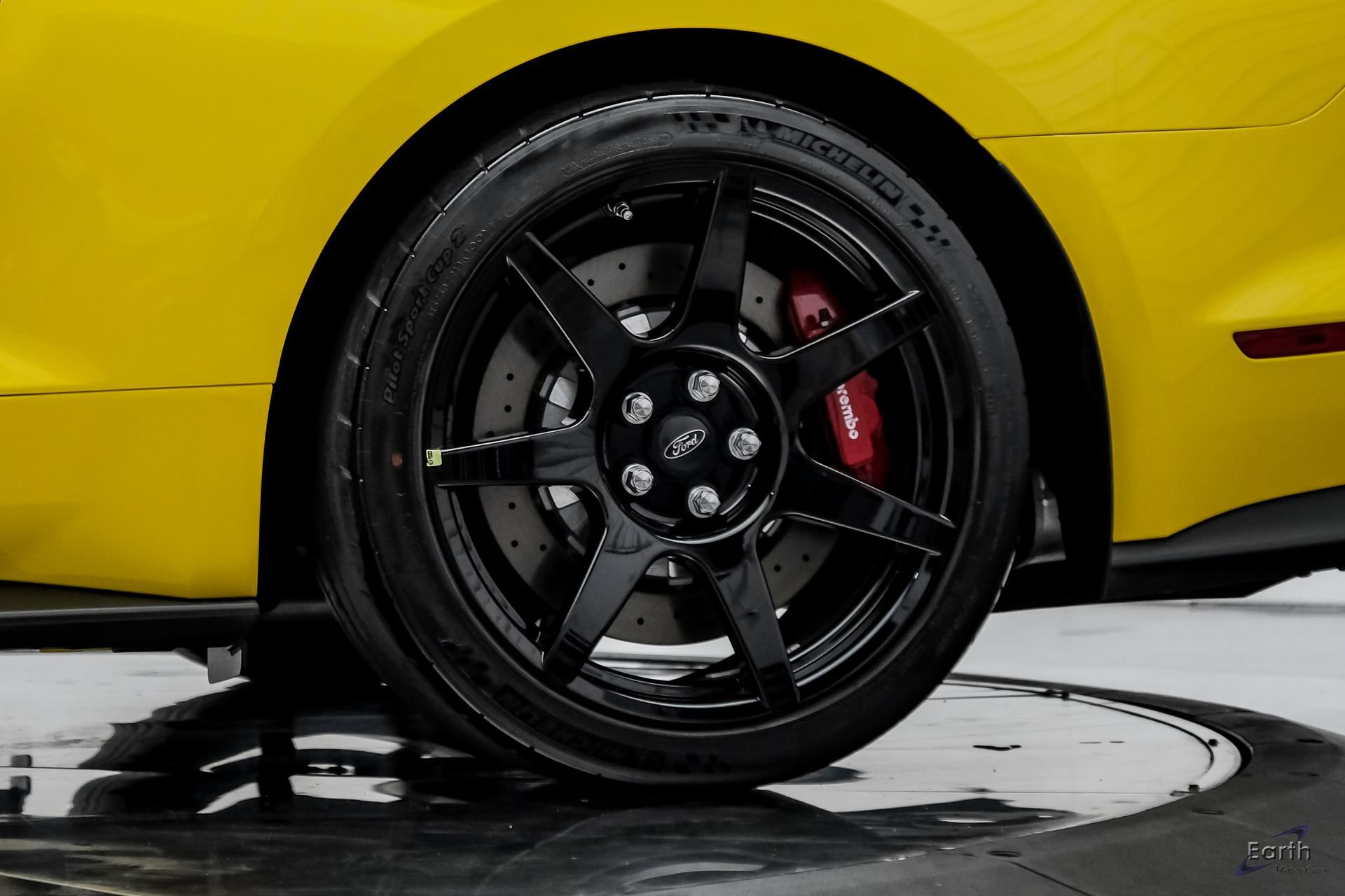 Used 2017 Ford Mustang Shelby GT350R w/ GT350R Equipment Group 920A RWD image 93