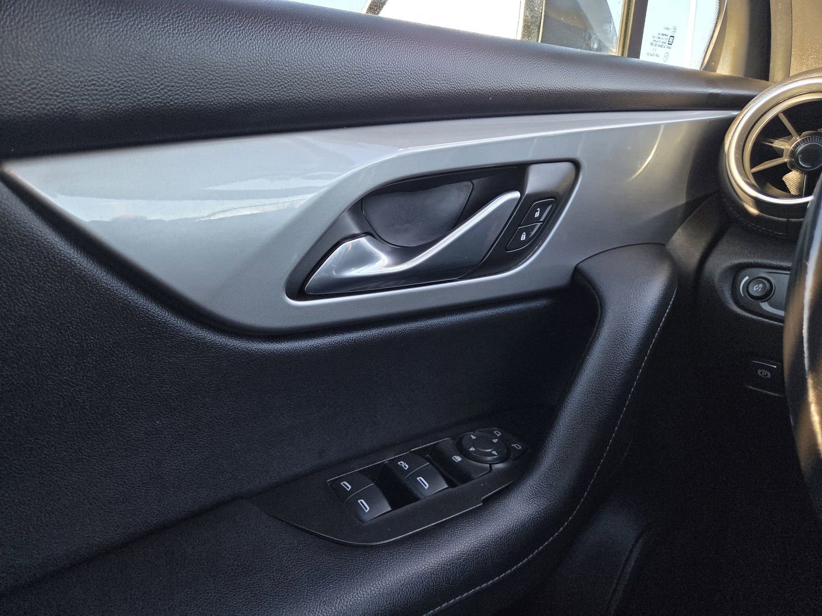 Used 2020 Chevrolet Blazer LT w/ LPO, Floor Liner Package AWD/4WD image 34