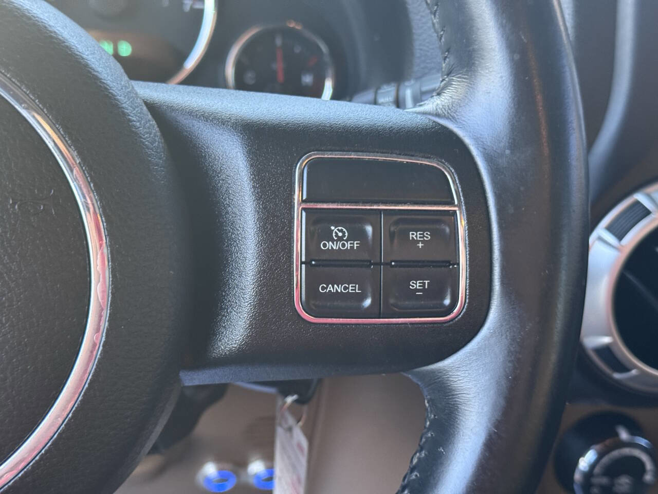 Used 2015 Jeep Wrangler Unlimited Sahara image 26