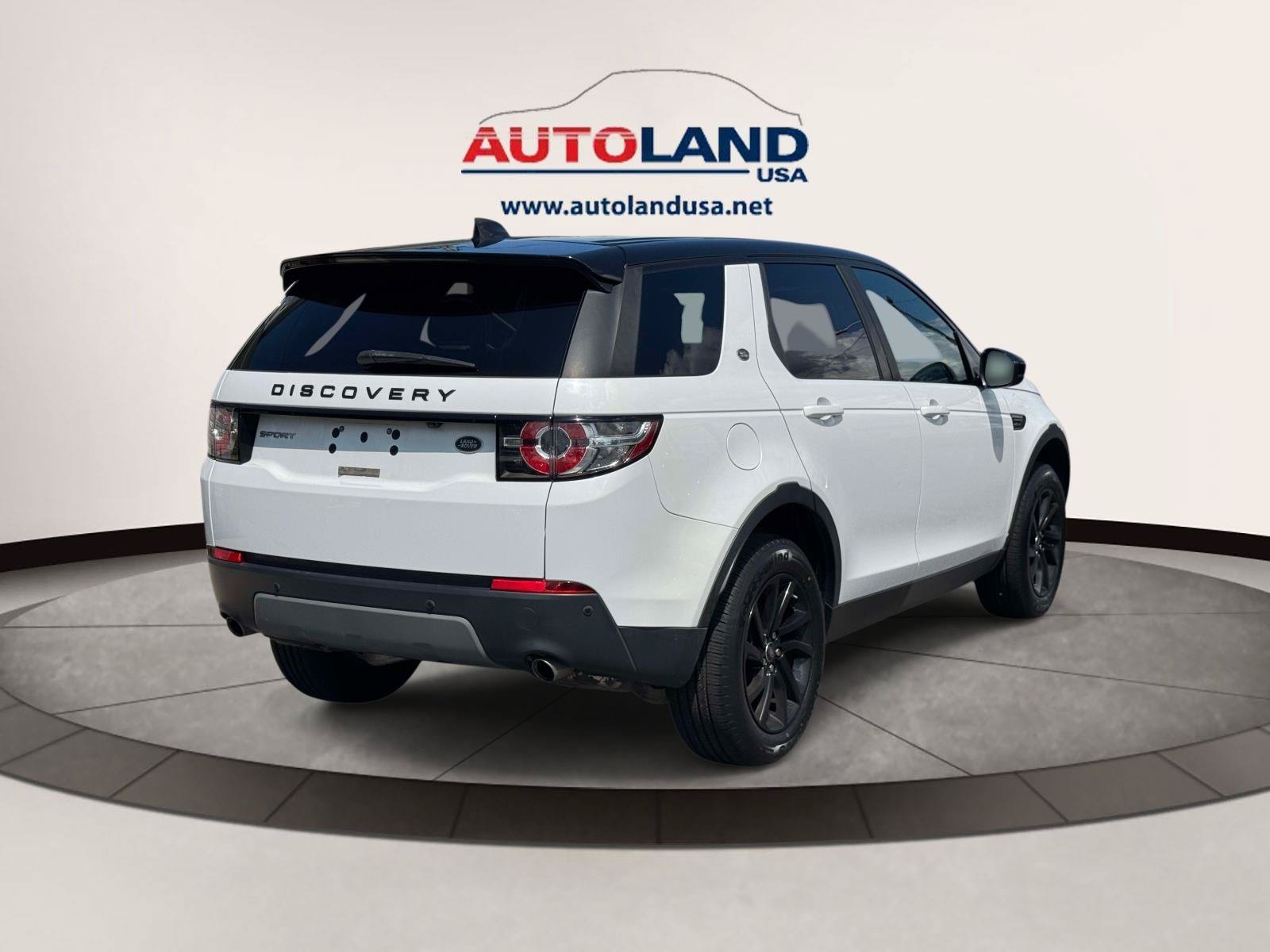 Used 2017 Land Rover Discovery Sport SE AWD/4WD image 4