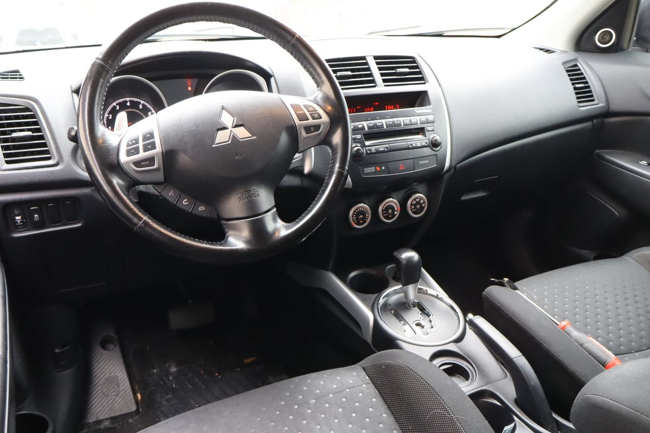 Used 2011 Mitsubishi Outlander Sport SE FWD image 5