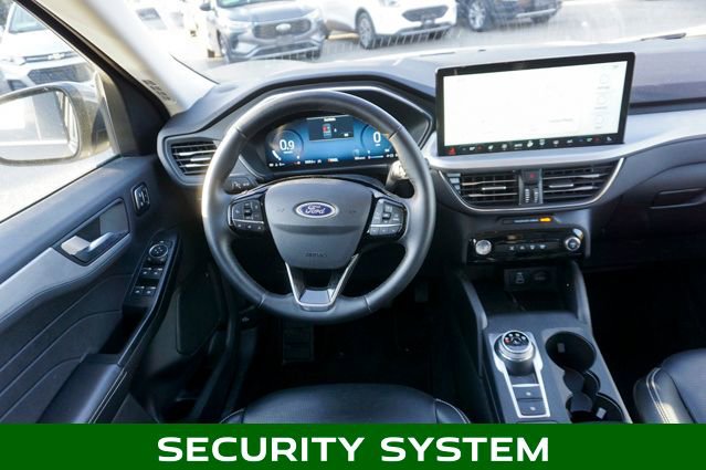 Used 2025 Ford Escape Platinum image 10