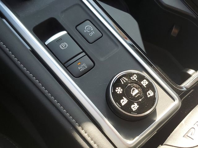 New 2026 Nissan Pathfinder SV image 32