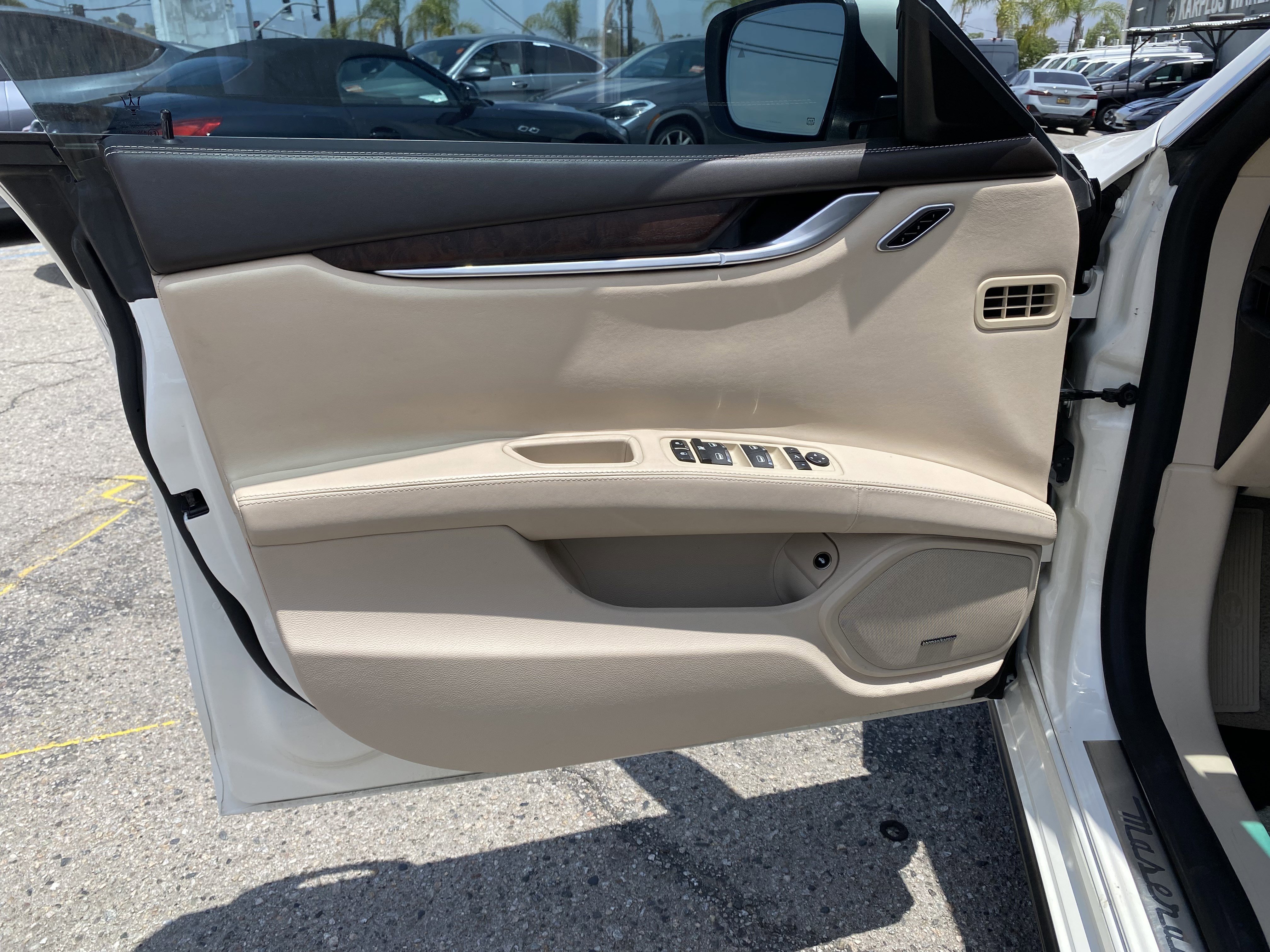 Used 2016 Maserati Ghibli RWD image 15