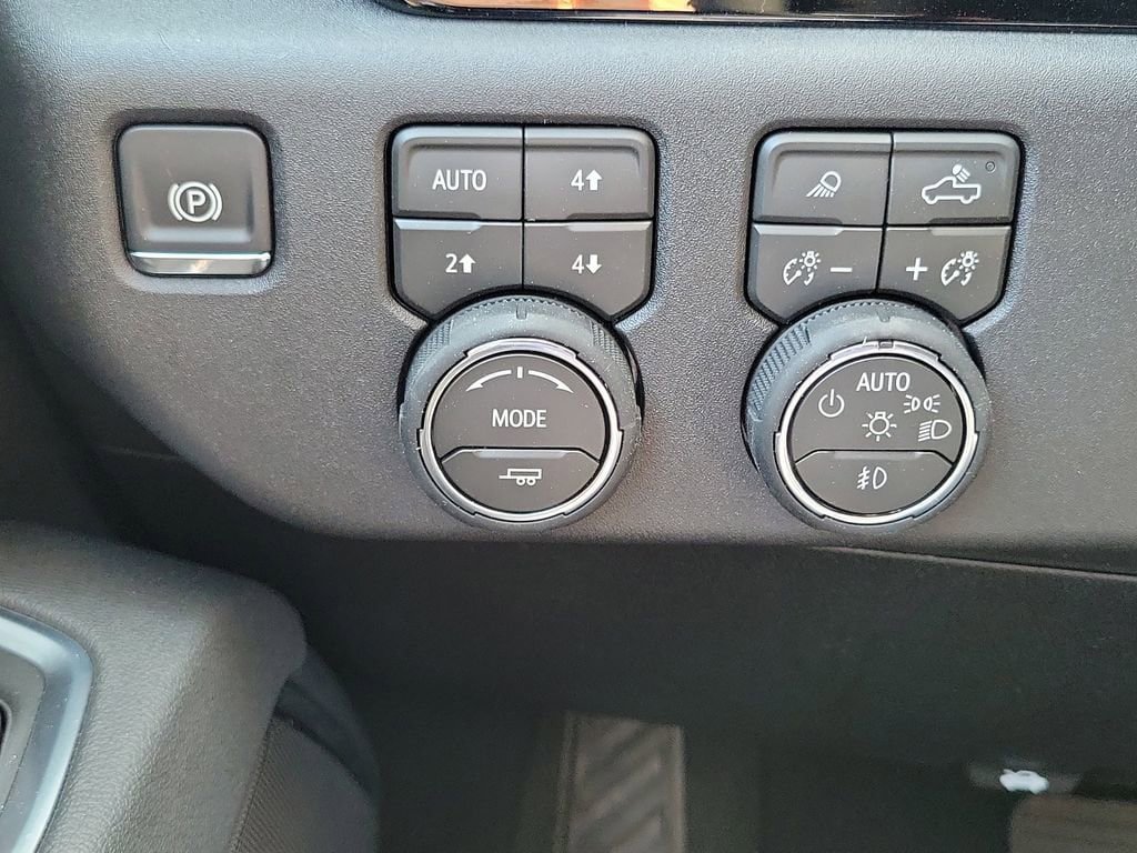 New 2026 Chevrolet Silverado 2500 LT w/ All Star Edition AWD/4WD image 15