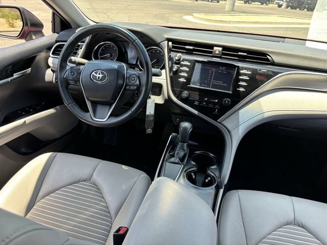 Used 2018 Toyota Camry SE FWD image 14
