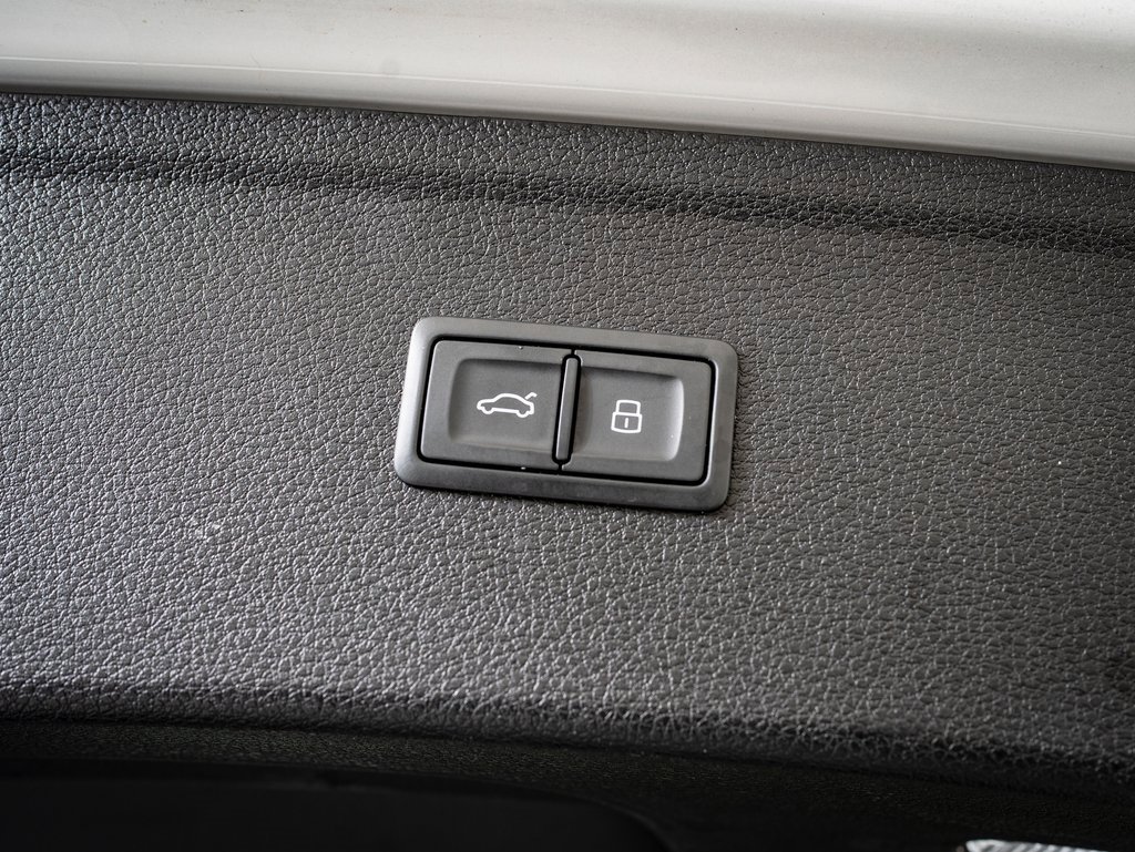 Used 2023 Audi Q5 2.0T Premium image 18