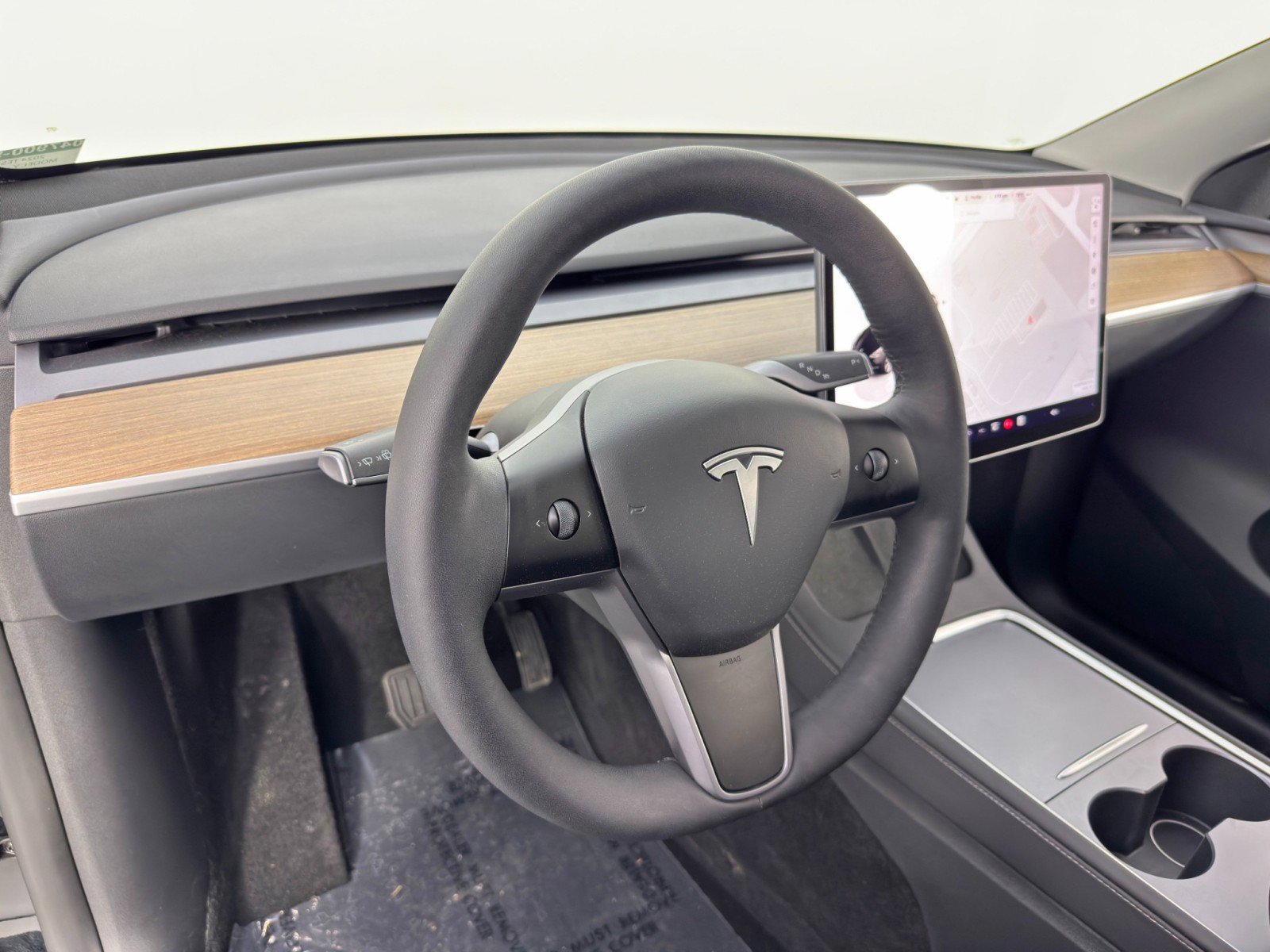 Used 2024 Tesla Model Y 2WD image 14