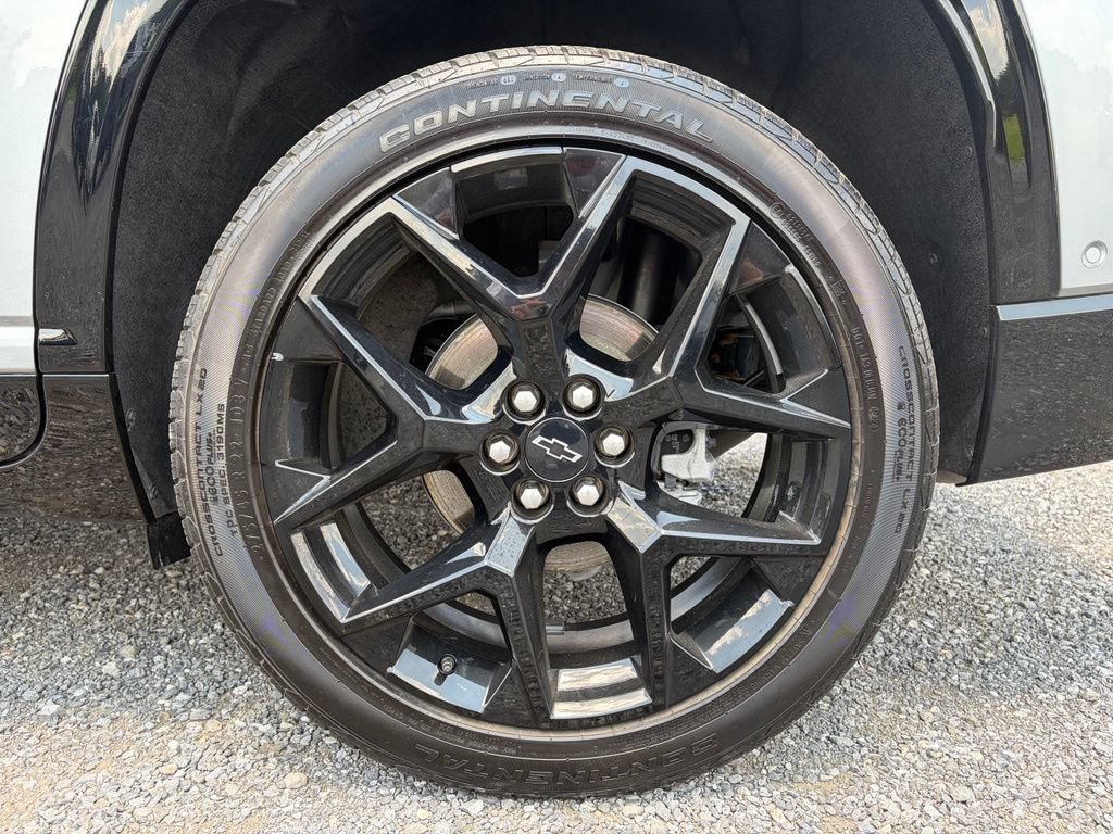 Used 2024 Chevrolet Traverse RS w/ LPO, Floor Liner Package AWD/4WD image 17