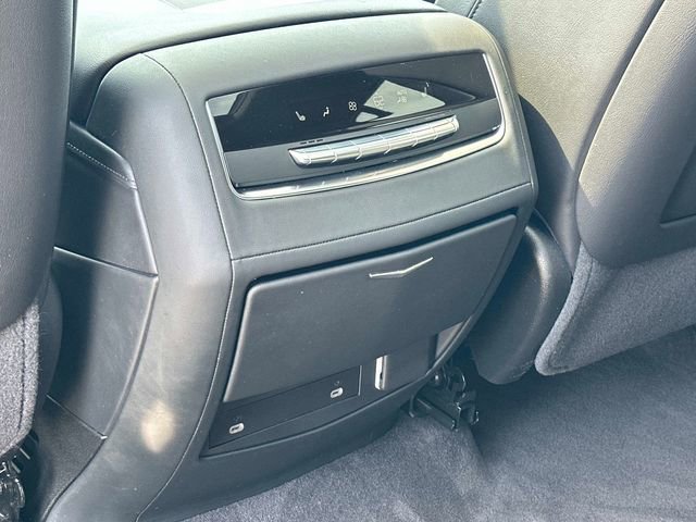 Used 2024 Cadillac Escalade Premium Luxury w/ Performance Package image 18