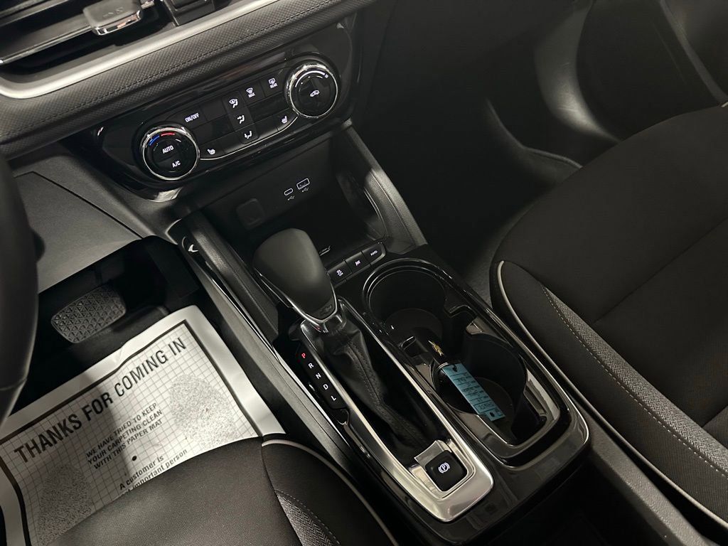 Used 2024 Chevrolet TrailBlazer LT w/ Convenience Package AWD/4WD image 40