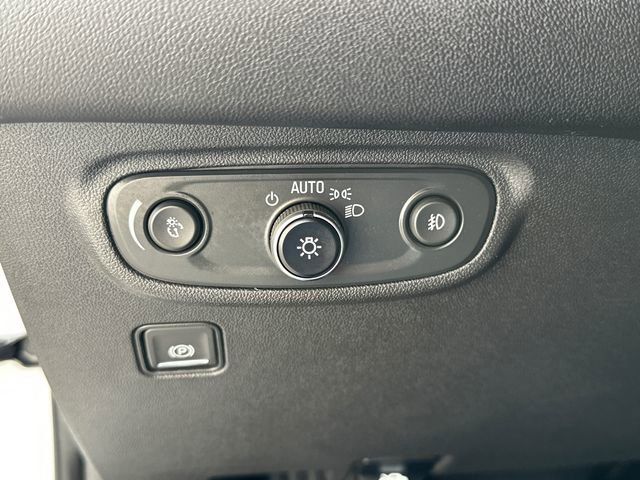 Used 2023 GMC Terrain AT4 image 25