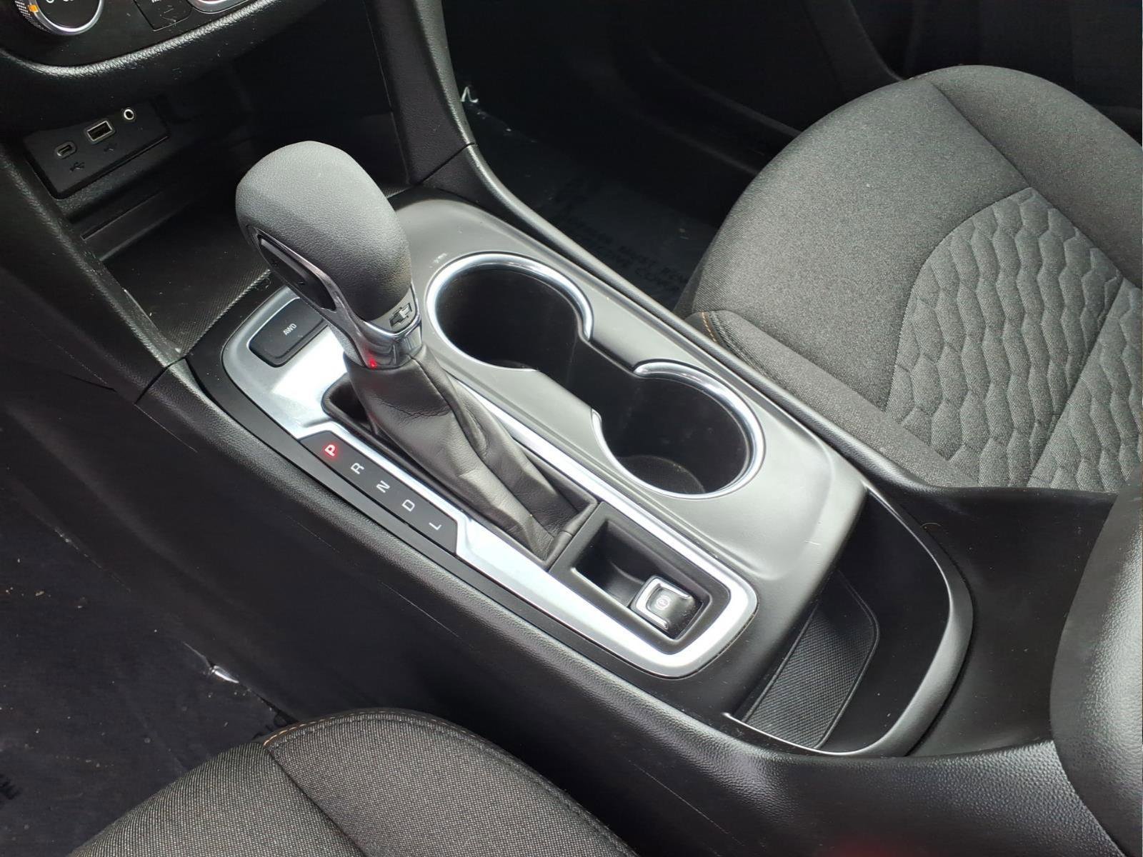 Used 2020 Chevrolet Equinox LT w/ LPO, Floor Liner Package image 16