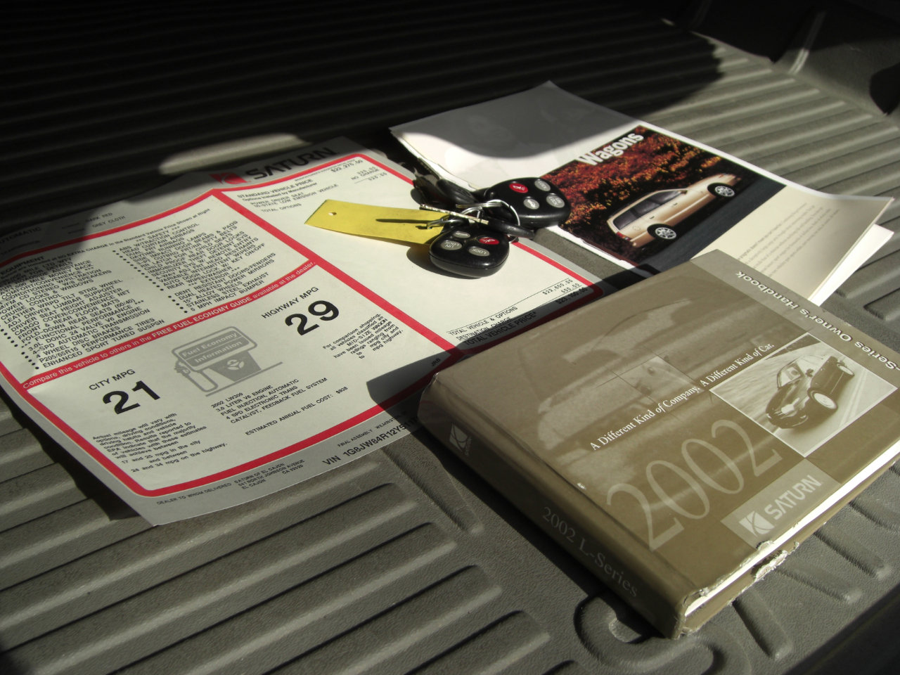 Used 2002 Saturn L-Series LW300 image 13