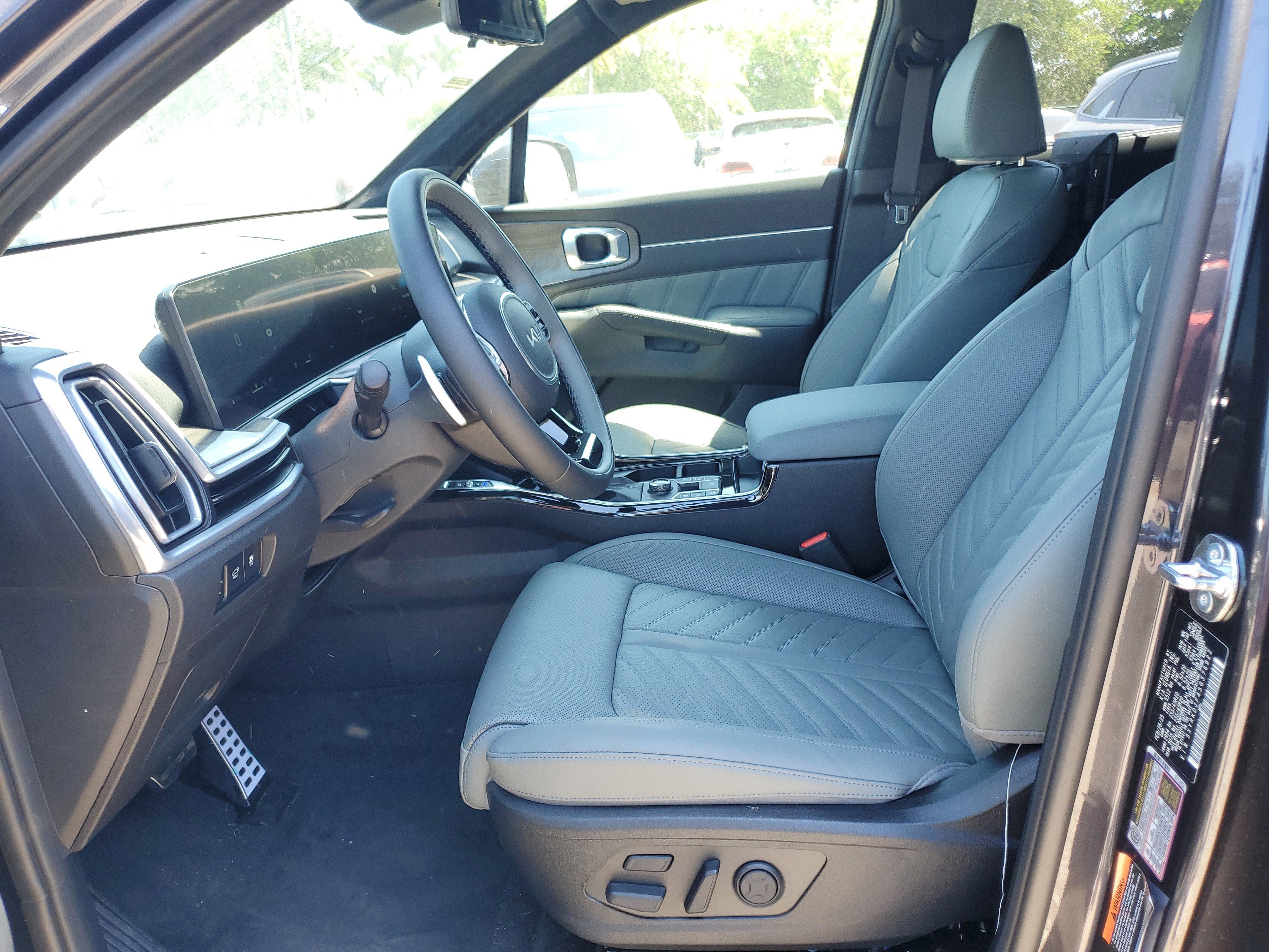 New 2025 Kia Sorento SX Prestige w/ Sage Leather Package image 11